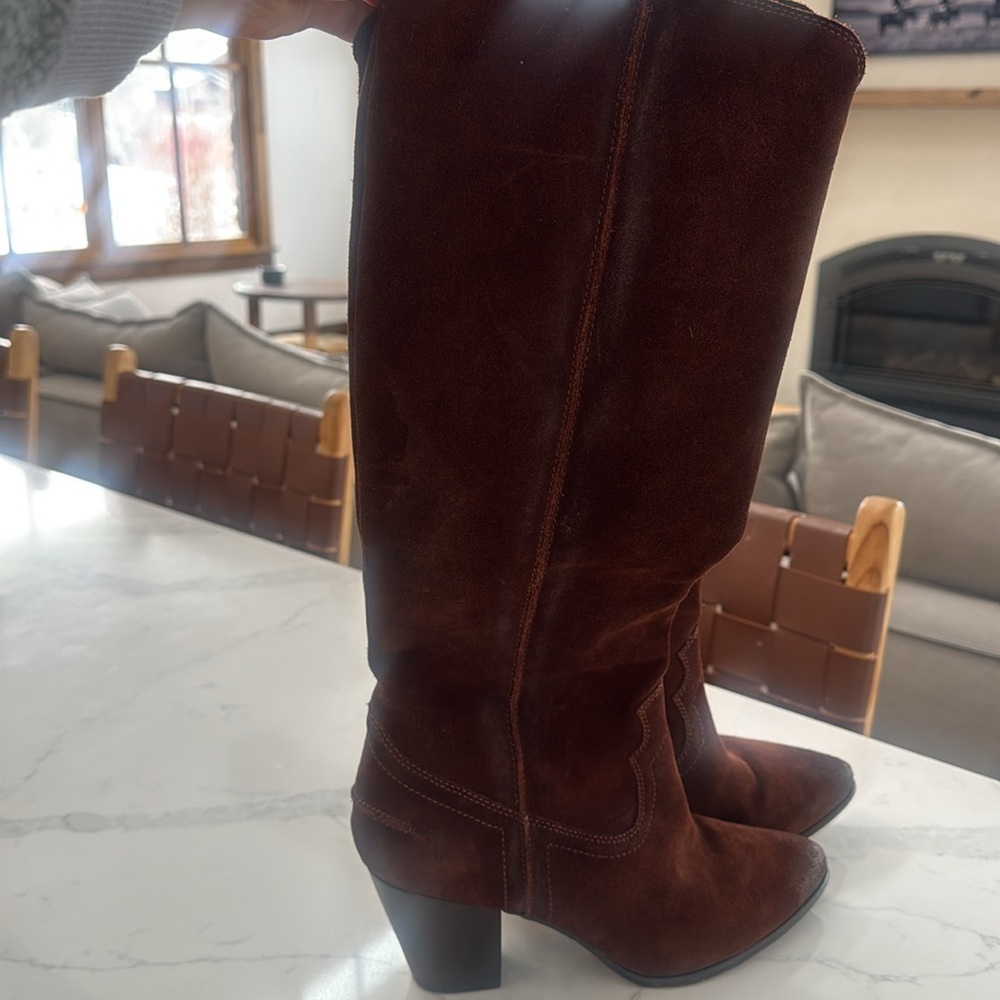 FRYE Renee Seam Tall western oiled knee boot, size 9 - Picture 5 of 6